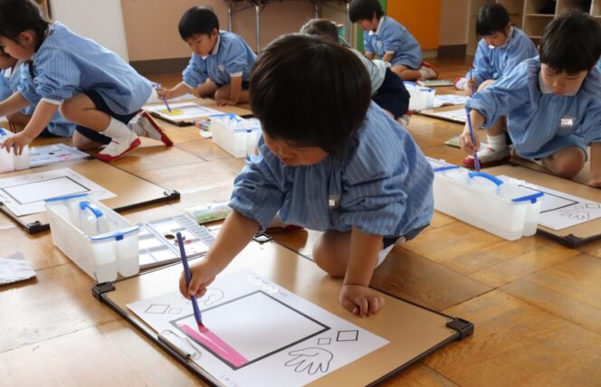 初めての絵の具 (すずか幼稚園)