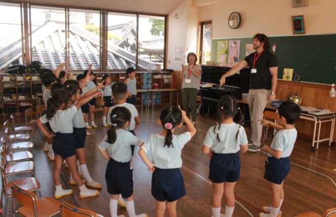 英語の時間 (すずか幼稚園)